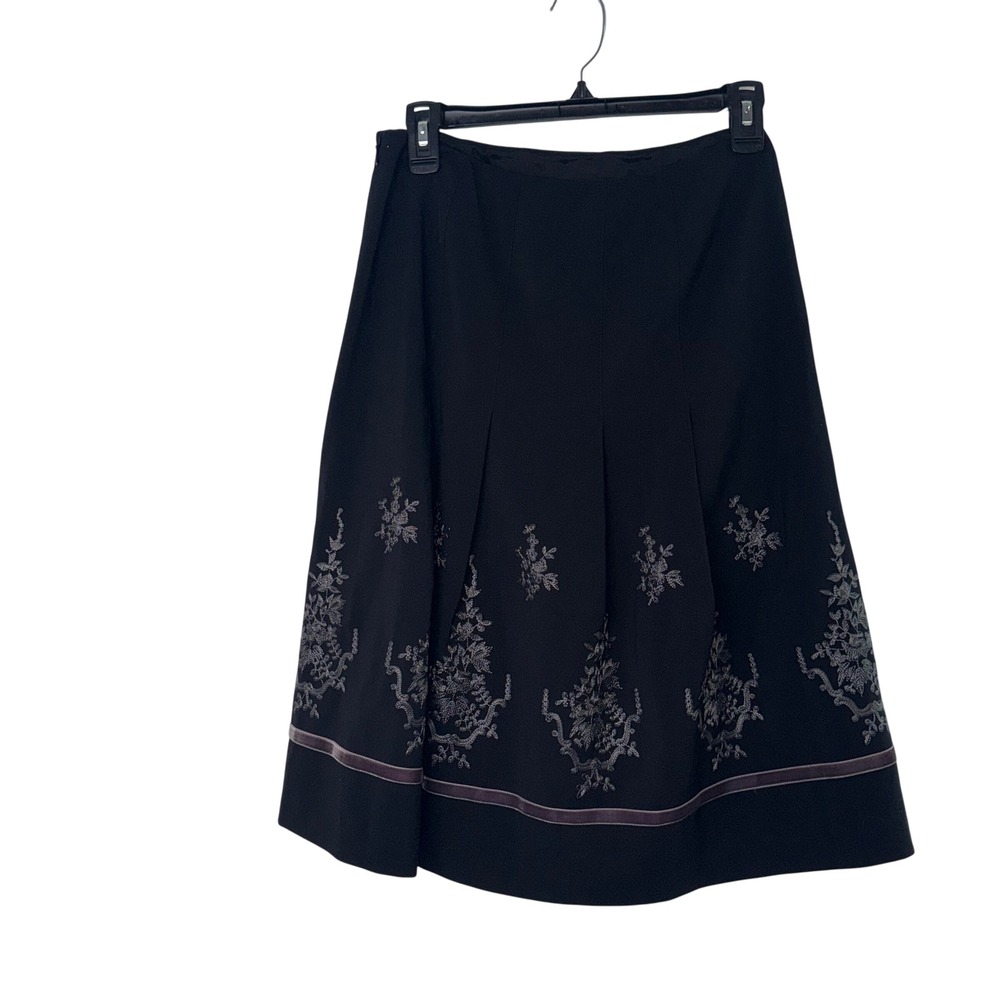 Ann Taylor Black Embroidered Floral A-Line Midi Skirt Velvet Trim NWT Size 2 - Picture 1 of 3